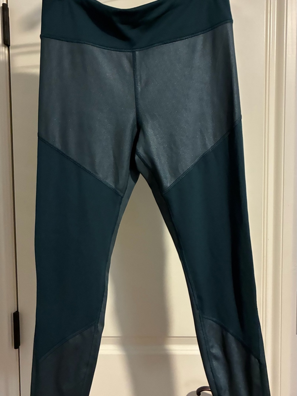 GAPFit Black Athletic Leggings with Subtle Logo